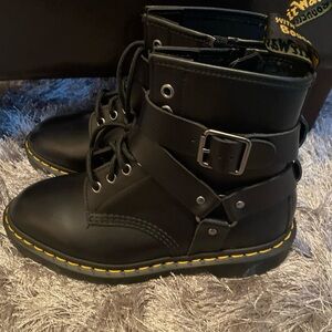 Dr Doc Martens Cristofor Black Leather Harness Buckle Lace-up Boots M6/W7 NWOB